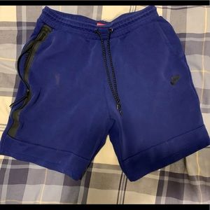 Nike Tech Fleece Shorts Purple Size L